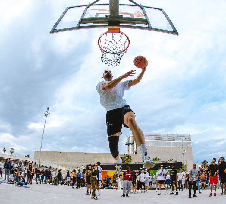 Ball inn acosta el street basket al 15è aniversari de Extreme Barcelona